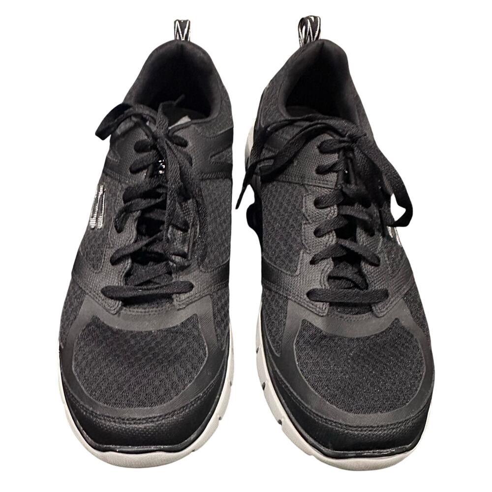 New Men's Skechers Relaxed Fit Memory Foam Sneakers, Athletic Shoes Size 11